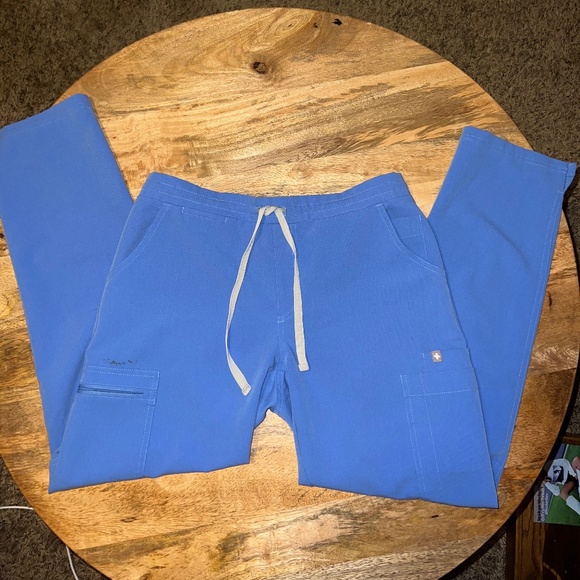 Figs Yola Skinny Scrub Pants - Picture 9 of 11